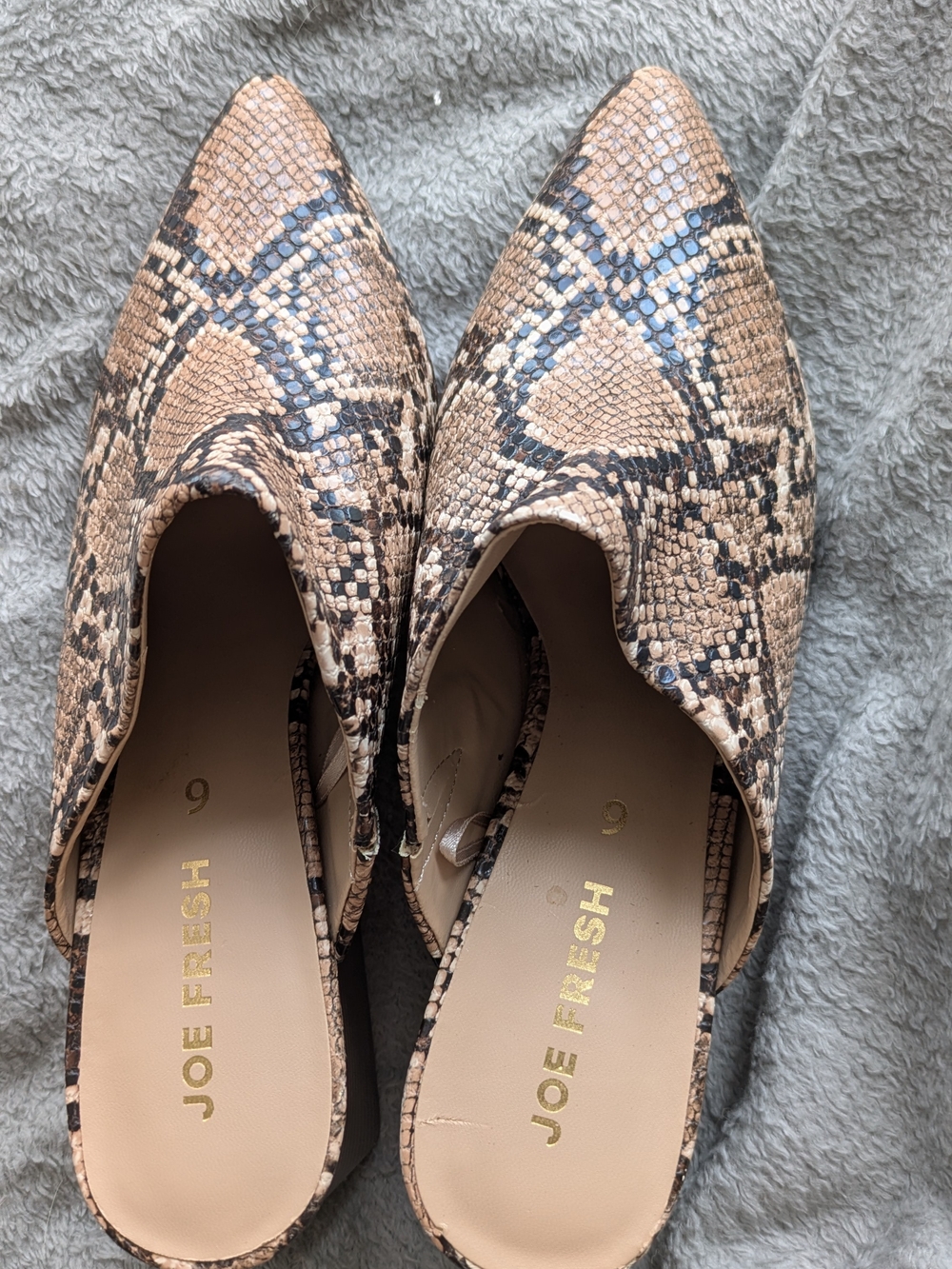 Joe Fresh Women's Snake-Print Pointed-Toe Mules in Beige and Brown